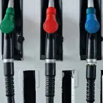 Caro carburante, la Regione prepara un piano da 25 milioni per autotrasporto, agricoltura e pesca