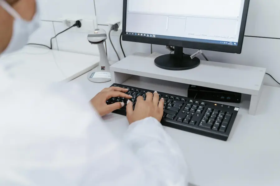 Sanità e IA, UGL Salute: “Tecnologia utile, ma non sostituisce i professionisti”