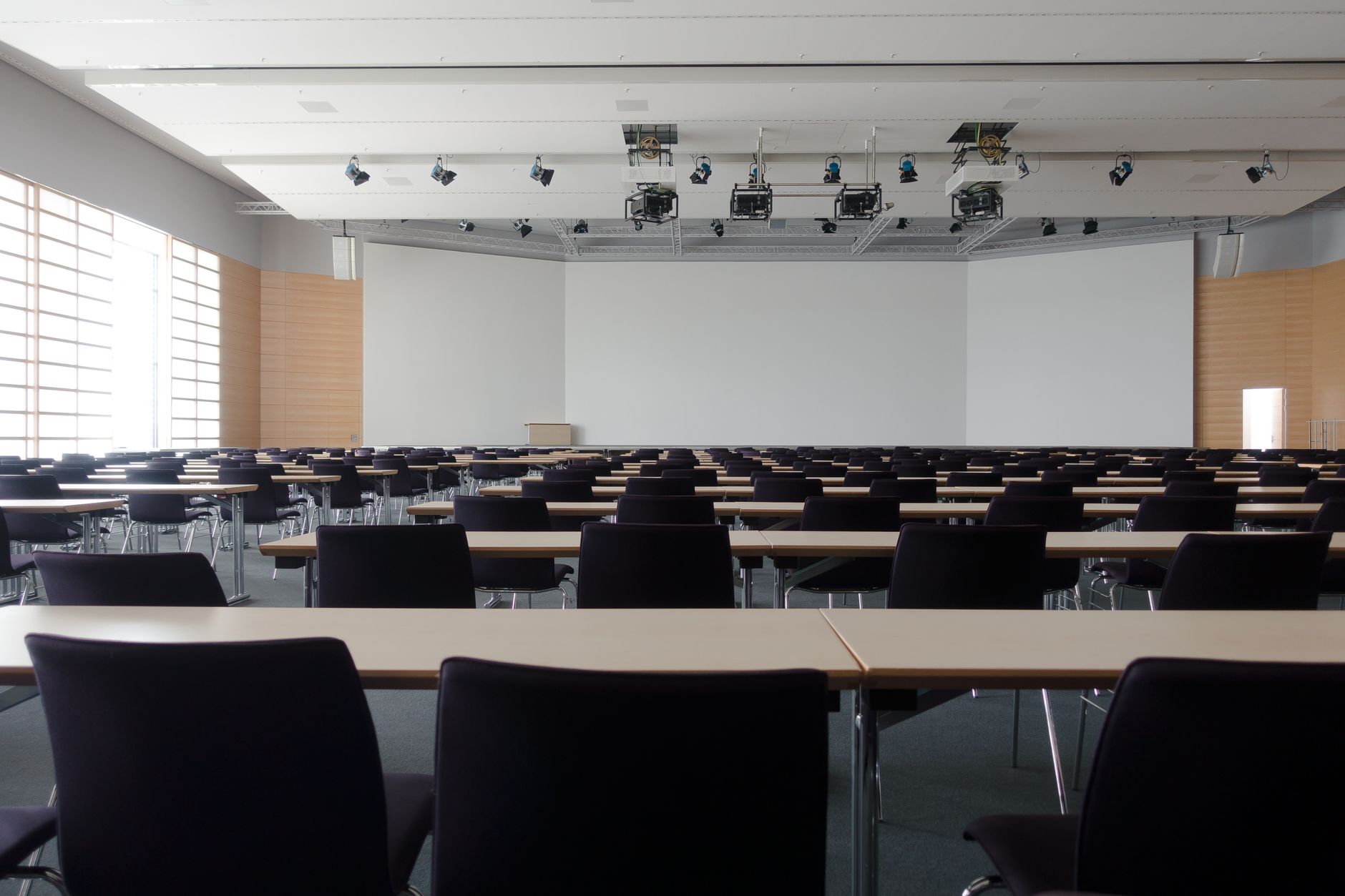 Schifani agli studenti a Tindari: “Restate in Sicilia”