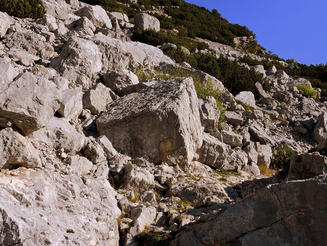 San Fratello, interpello per il verificatore del progetto sul costone roccioso della Roccaforte